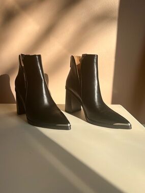 Charles David Black Leather Silver Toe Ankle Boots